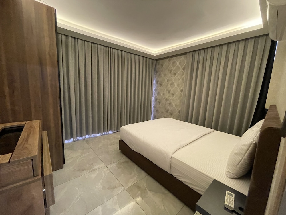 Le Luxe Suites Hotel & Spa 15/50