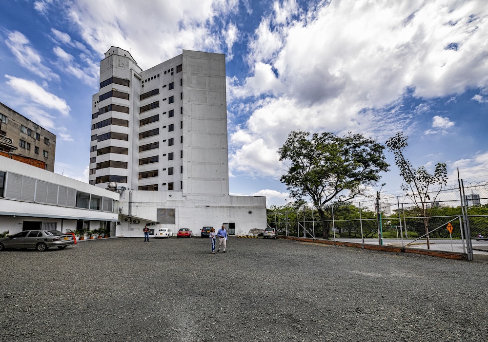 Hotel Cosmos Cali 31/36