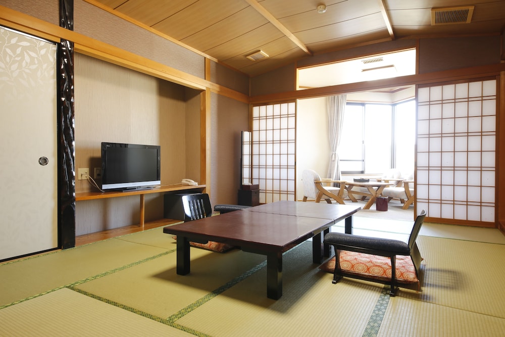Resort Hills Toyohama SORA no KAZE 37/63