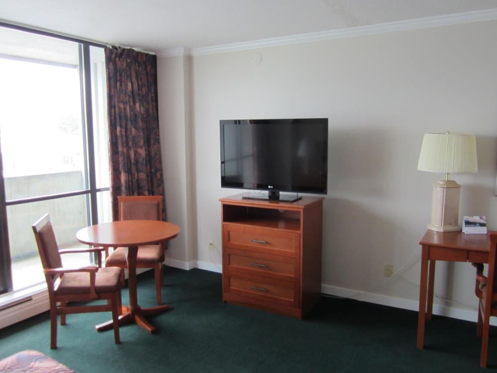 Highliner Plaza Hotel Conference Centre 37/56