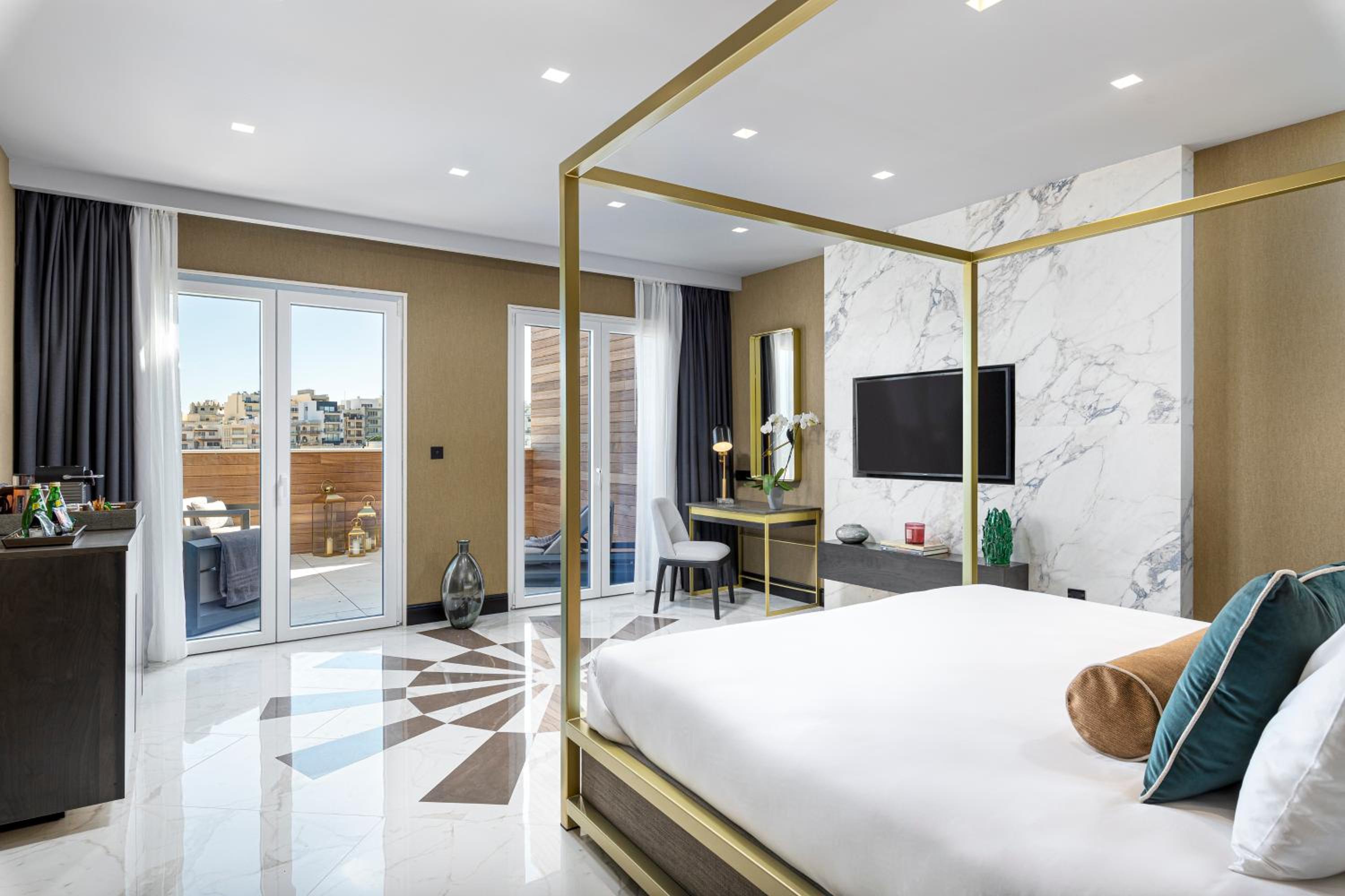 Suite, Side Sea View, Hot Tub