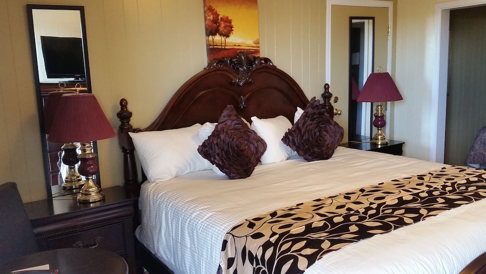 Parkway Motel & European Lodges 11/64