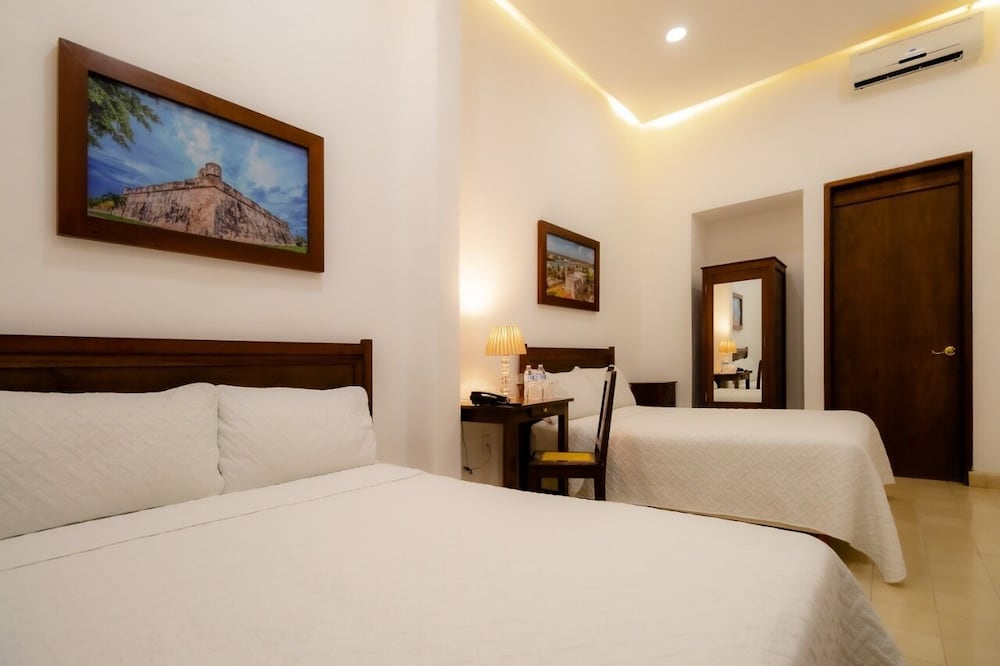 Hotel El Navegante 8/45