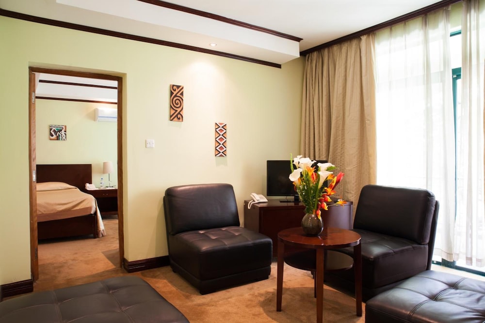 Gorillas Volcanoes Hotel 18/40