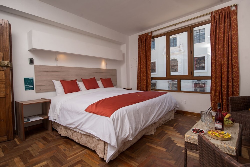 Intiwatana Hotel Boutique 35/50