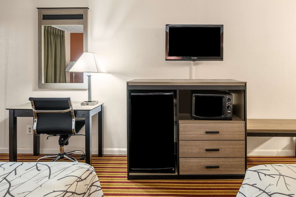Americas Best Value Inn Heflin 19/23