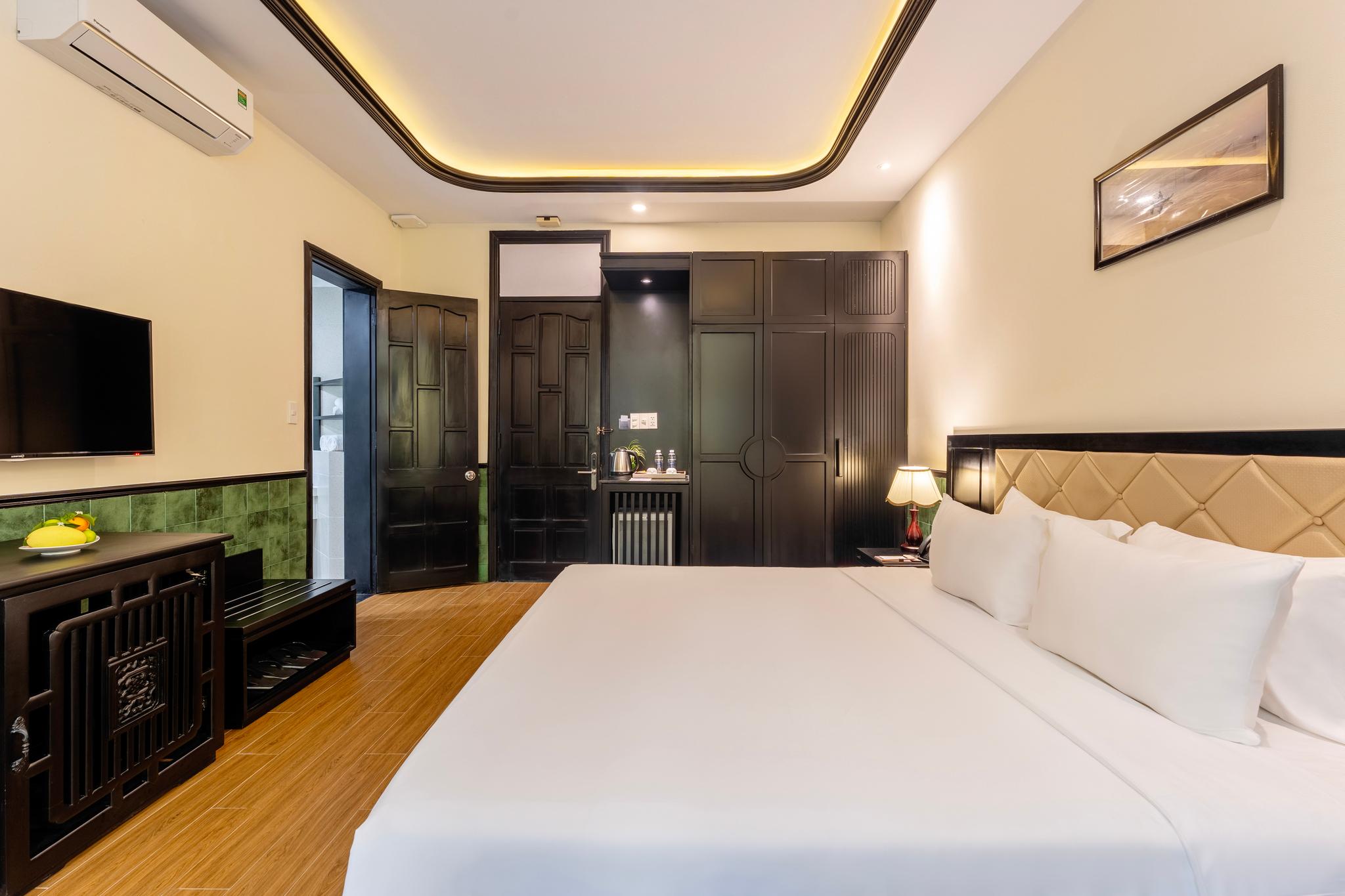 SUPERIOR, DOUBLE BED, GARDEN VIEW