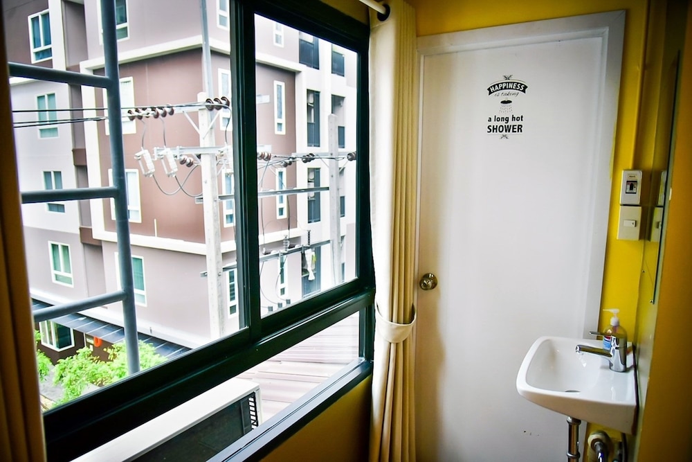 Zzz Hostel - Adults Only 4/56