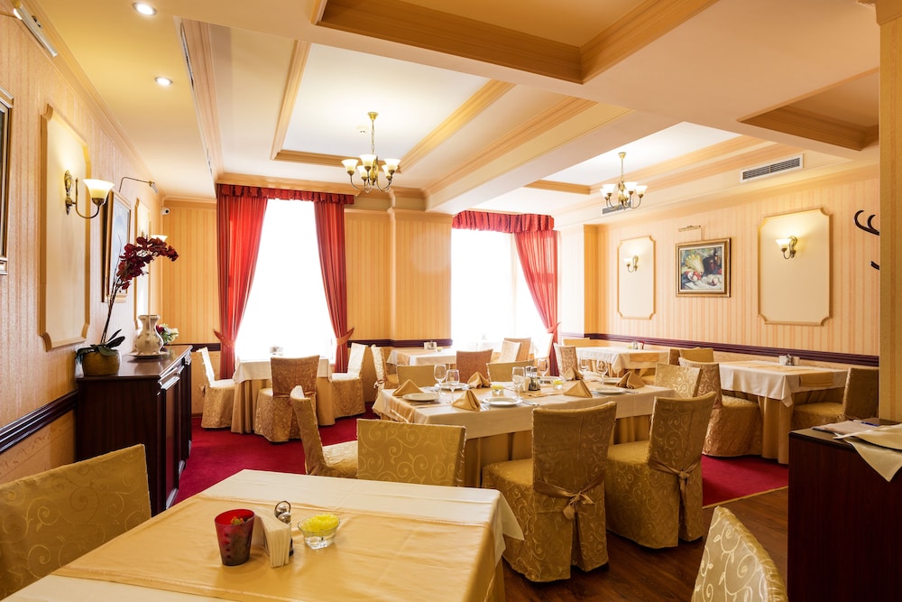 Splendid Hotel 39/50