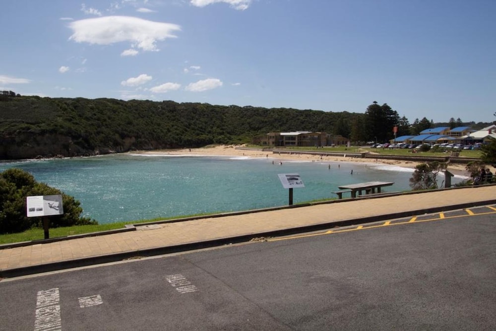 SOUTHERN OCEAN MOTOR INN 7/67