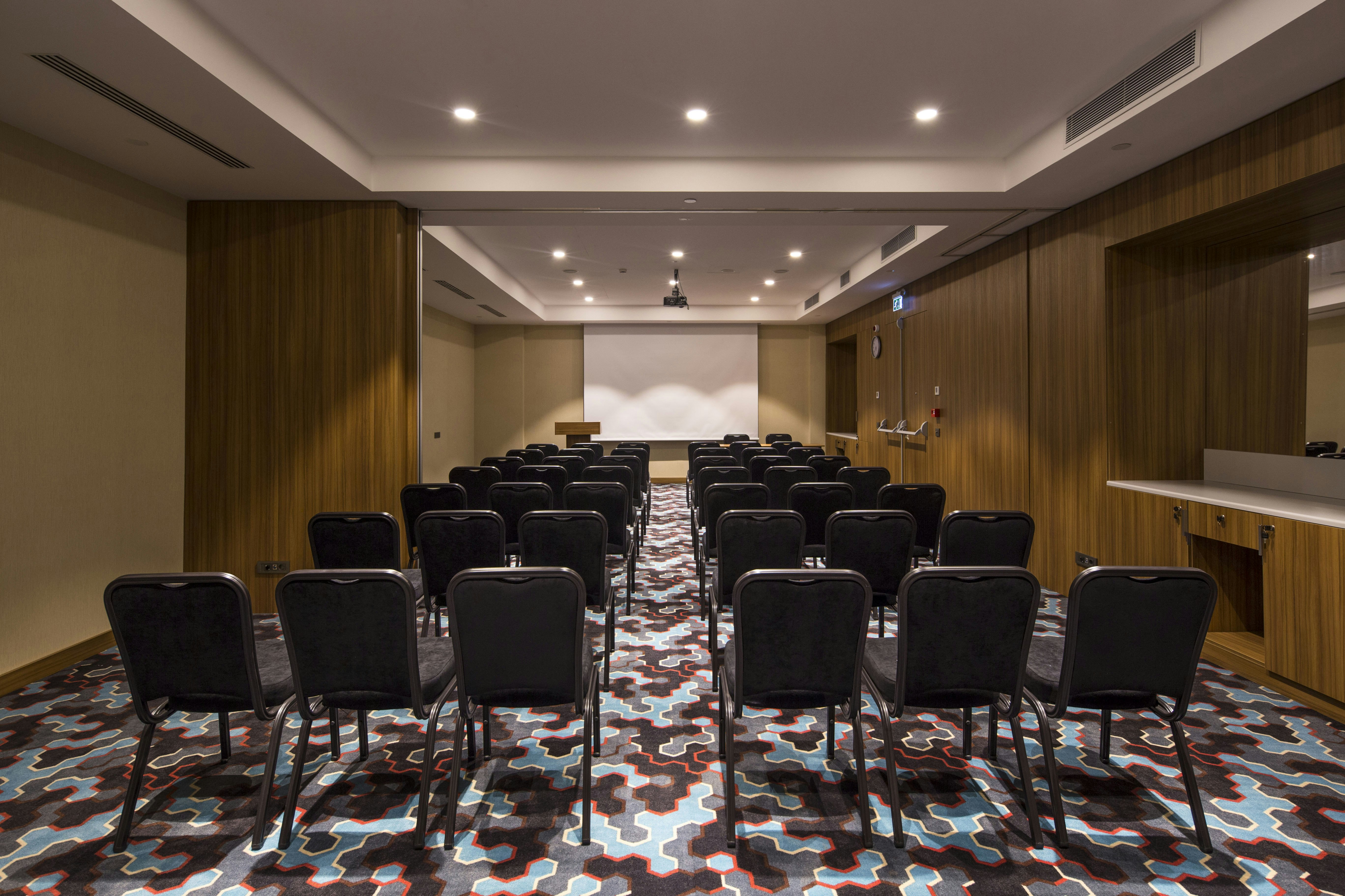 Hampton By Hilton Istanbul Sabiha Gokcen Airport 45/53
