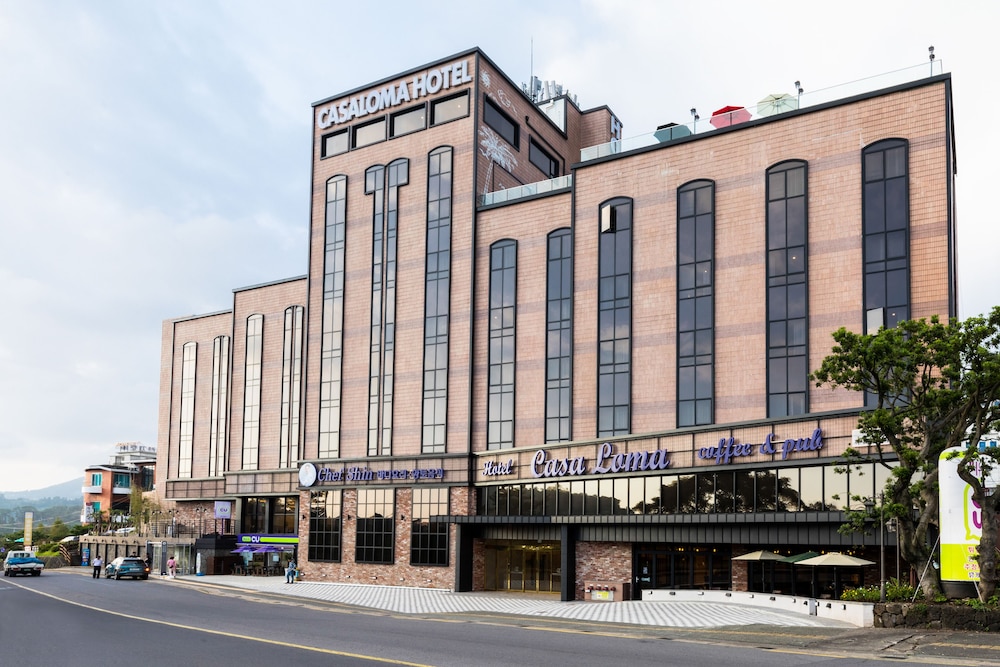 Casaloma Hotel in SEOGWIPO