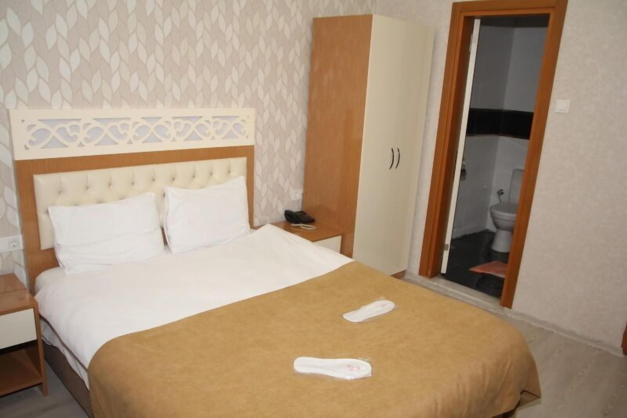 STANDARD, DOUBLE BED