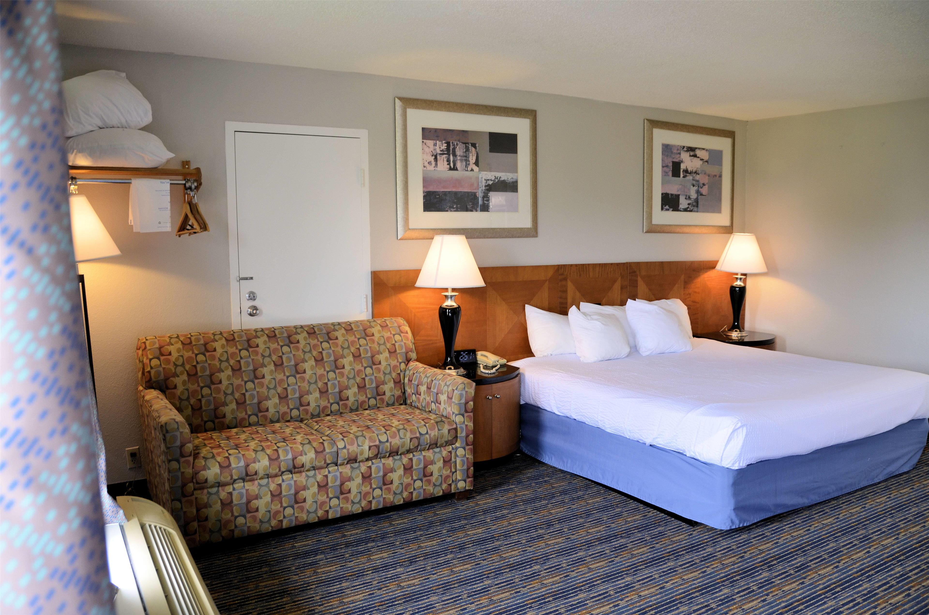 غرفة ديلوكس بسرير كينج، Days Inn by Wyndham Luray Shenandoah 4/6