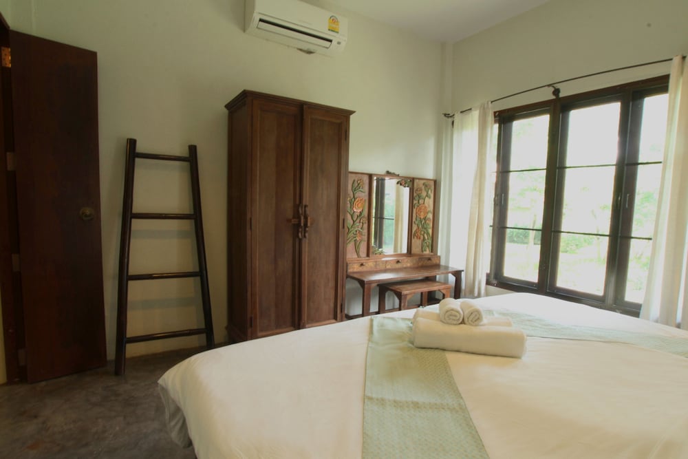 Jasmine Hill Lodge 15/50