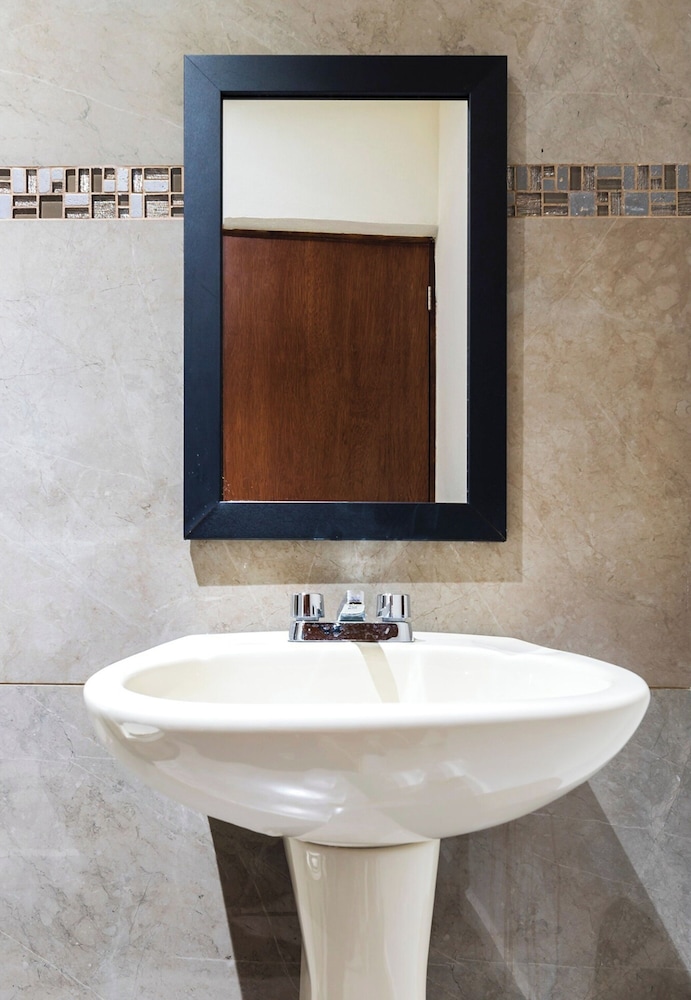 Capital O Hotel Joyma Suites, San Luis 45/53