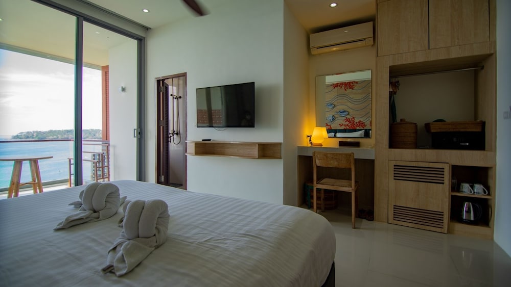 Norn Talay Surin Beach Phuket (ex Surin Beach Resort) 15/50