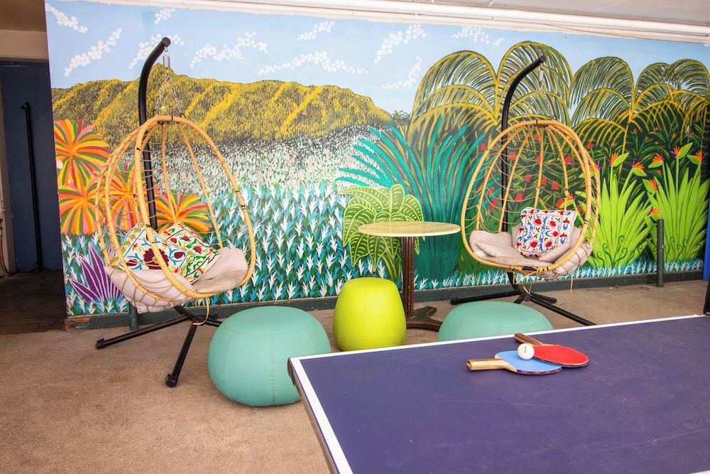 Waikiki Beachside Hostel 55/66