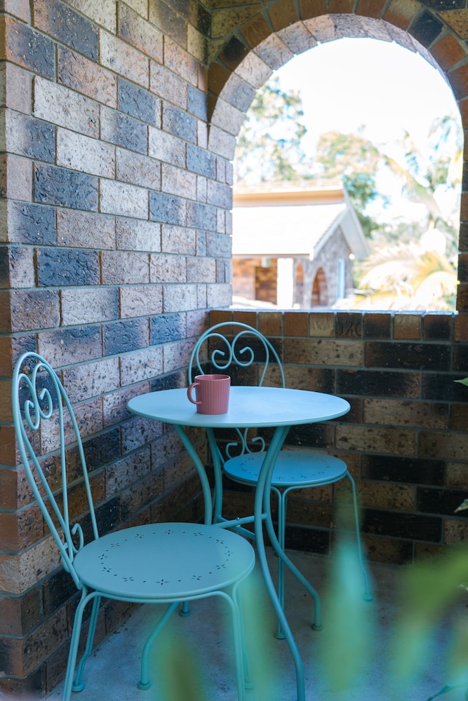GOSFORD PALMS MOTOR INN 55/62