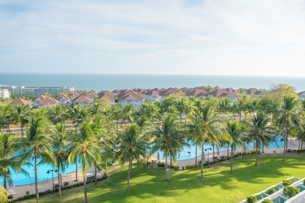 Sea Links Beach Hotel 43/47