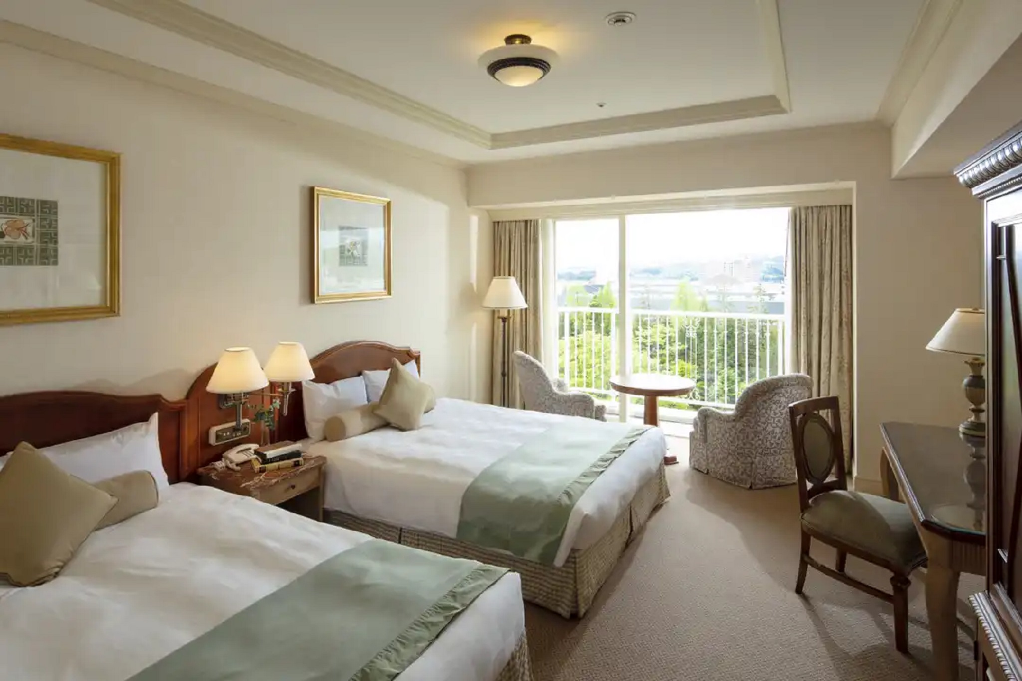 Deluxe, Twin Beds, with View