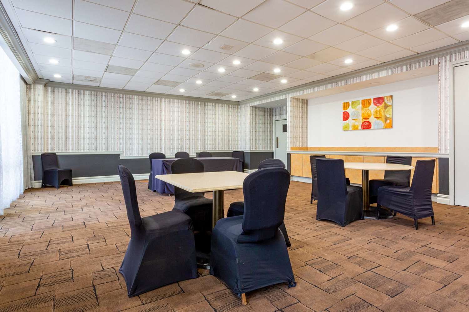 Comfort Inn & Suites Baltimore Inner Harbor 34/39