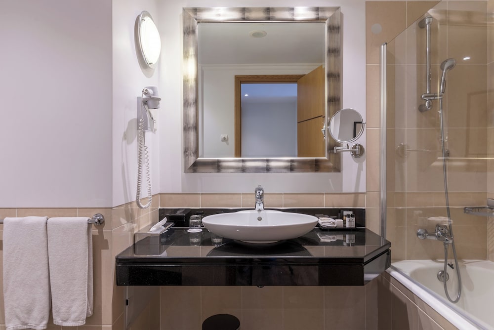 Room, Twin Beds, Land View، Pestana Grand Premium Ocean Resort 10/10