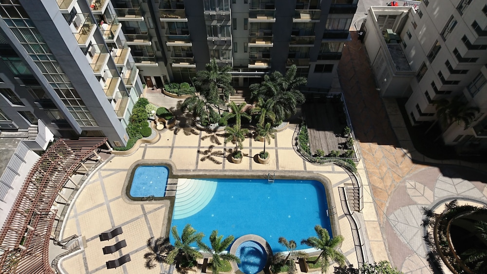 One Palm Tree Apartments 5/42