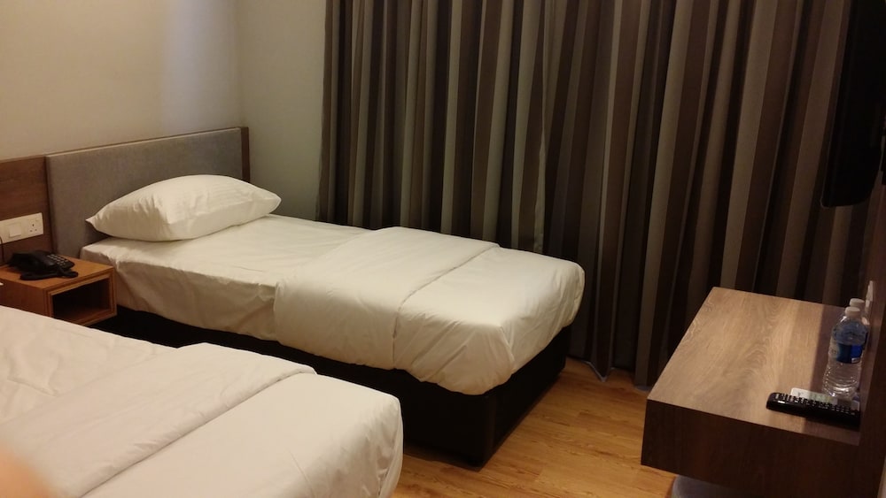 Go Hotel 27/33