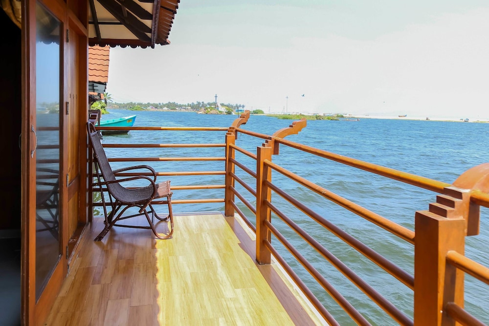 Poovar Island Resort 36/46