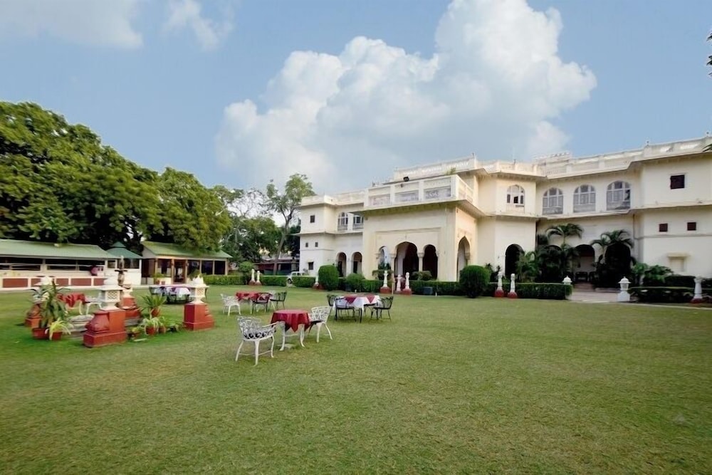 HARI MAHAL PALACE 35/40