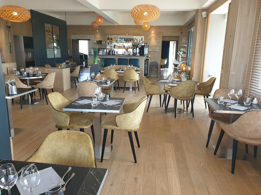 Hotel the Originals Le Treport La Villa Marine 50/68