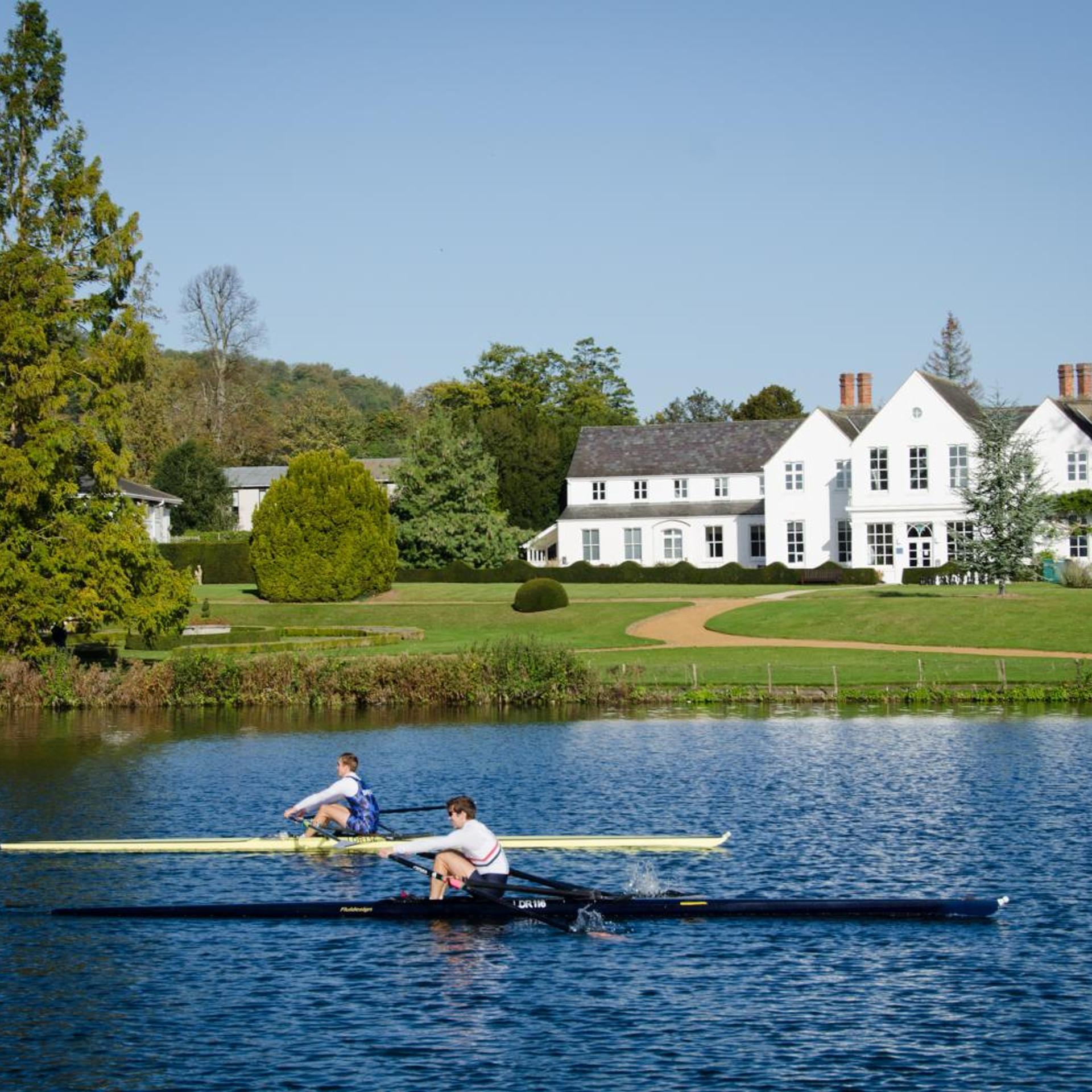 Greenlands Hotel 53/58
