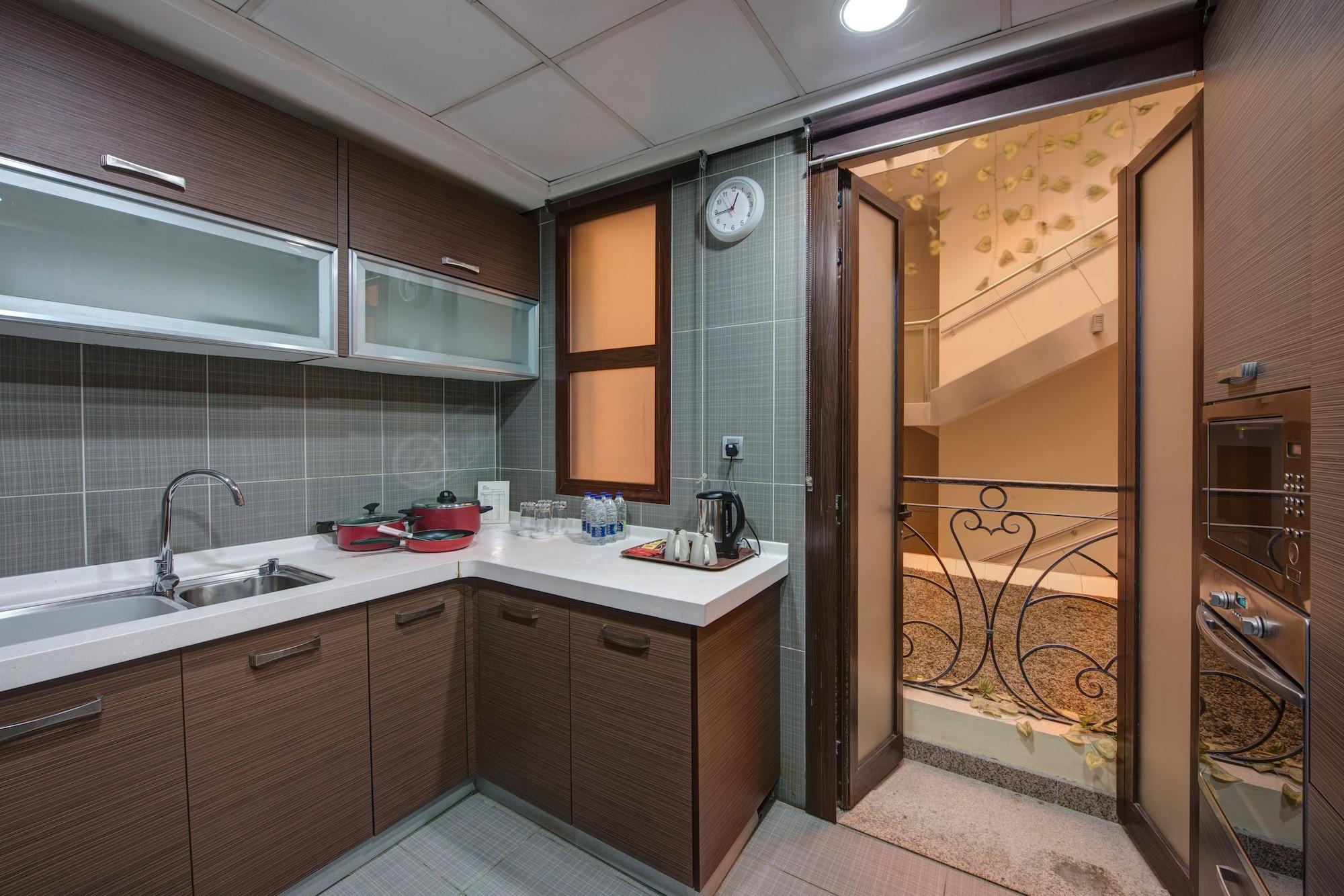 Beach Hotel Apartments