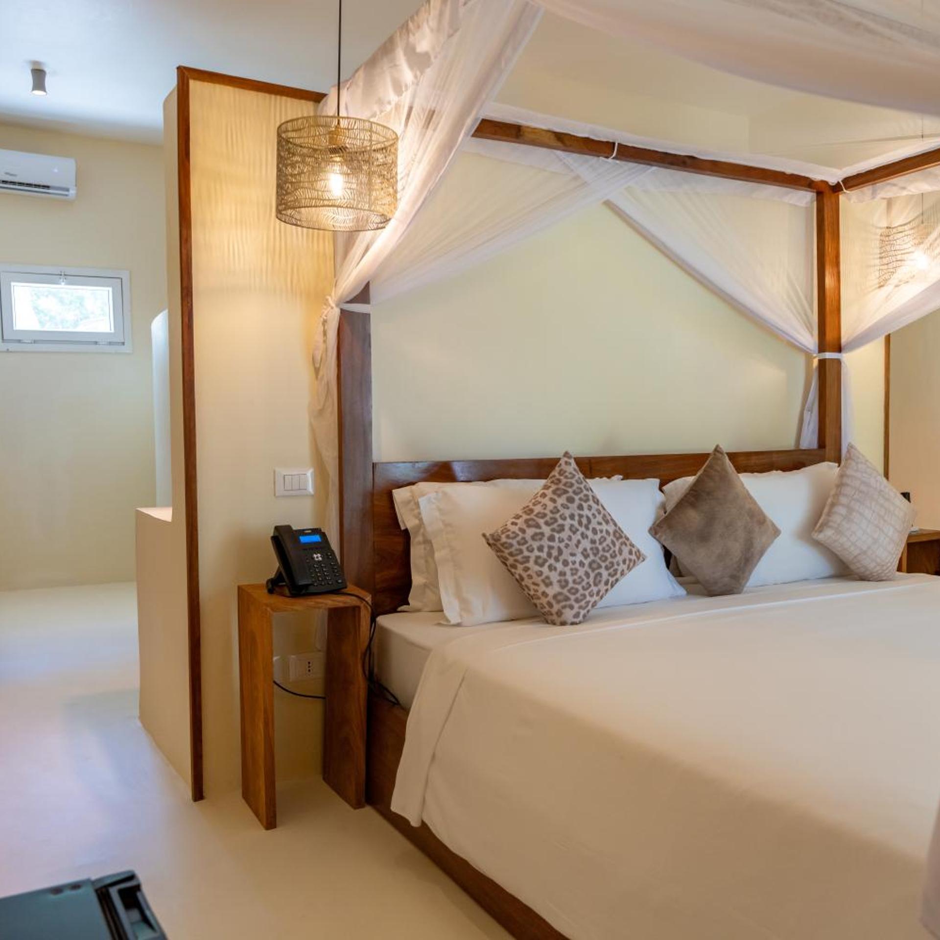 Garden, King Bed, Beach Front