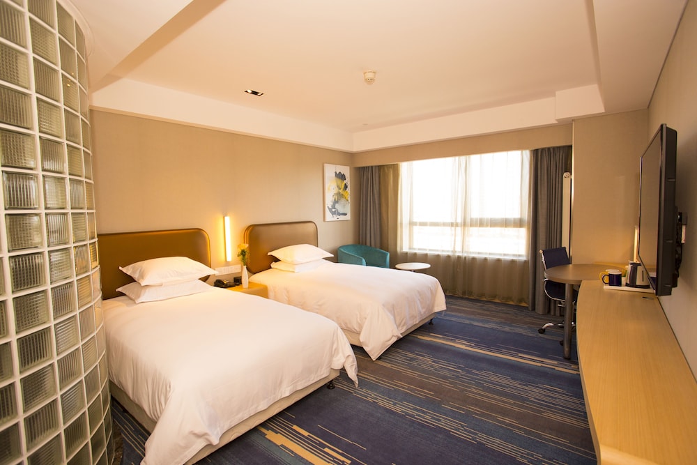 HOLIDAY INN EXPRESS CHIFENG HONGSHAN 15/50