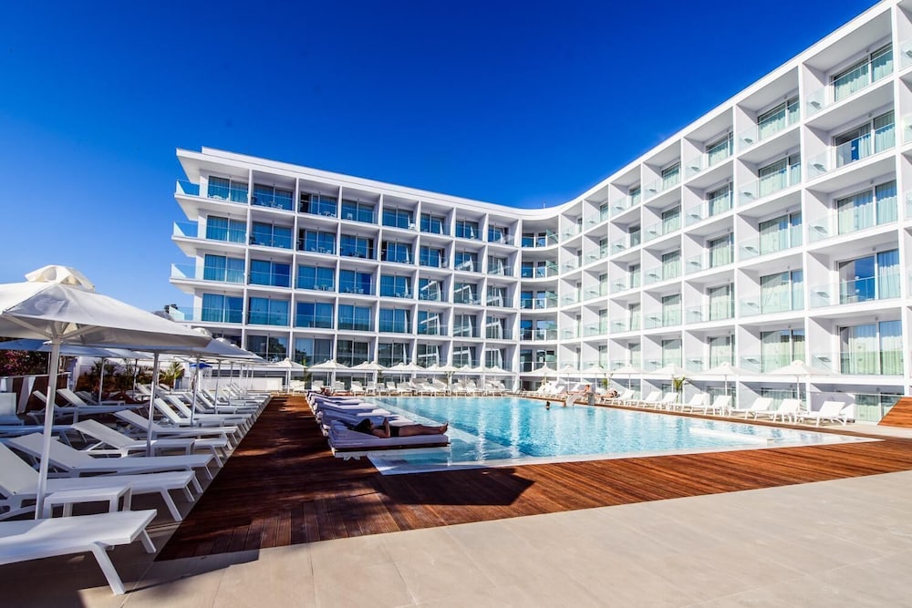 Eleana Hotel 6/34