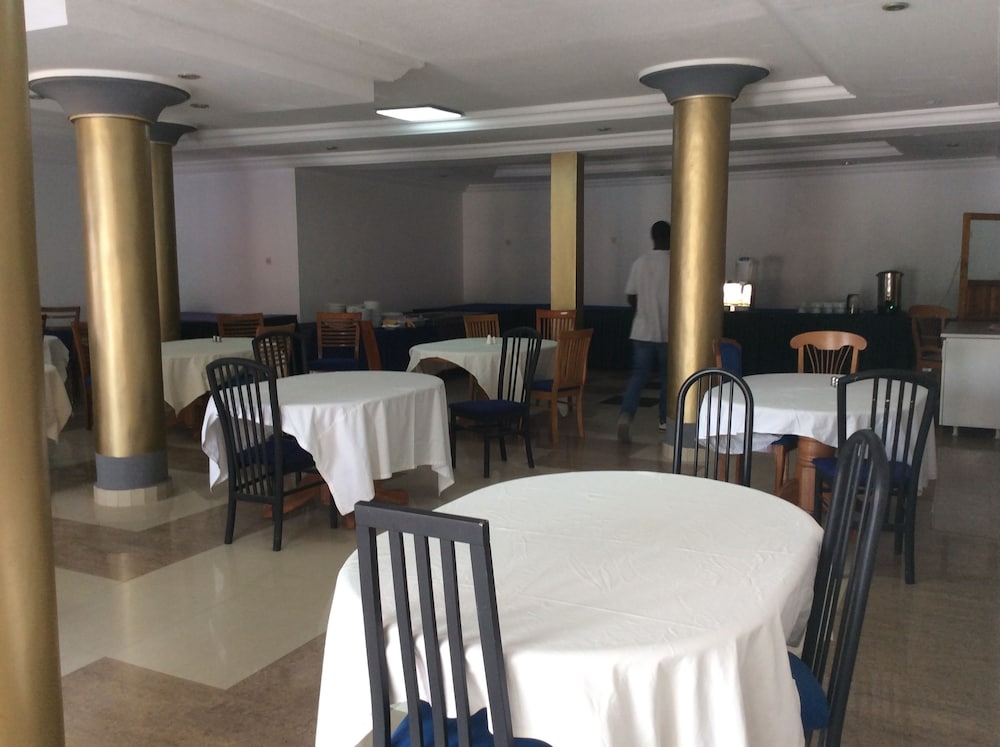 Mansea Beach Hotel 49/65