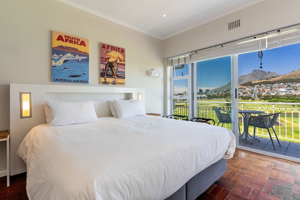 Mouille Point Village 26/50