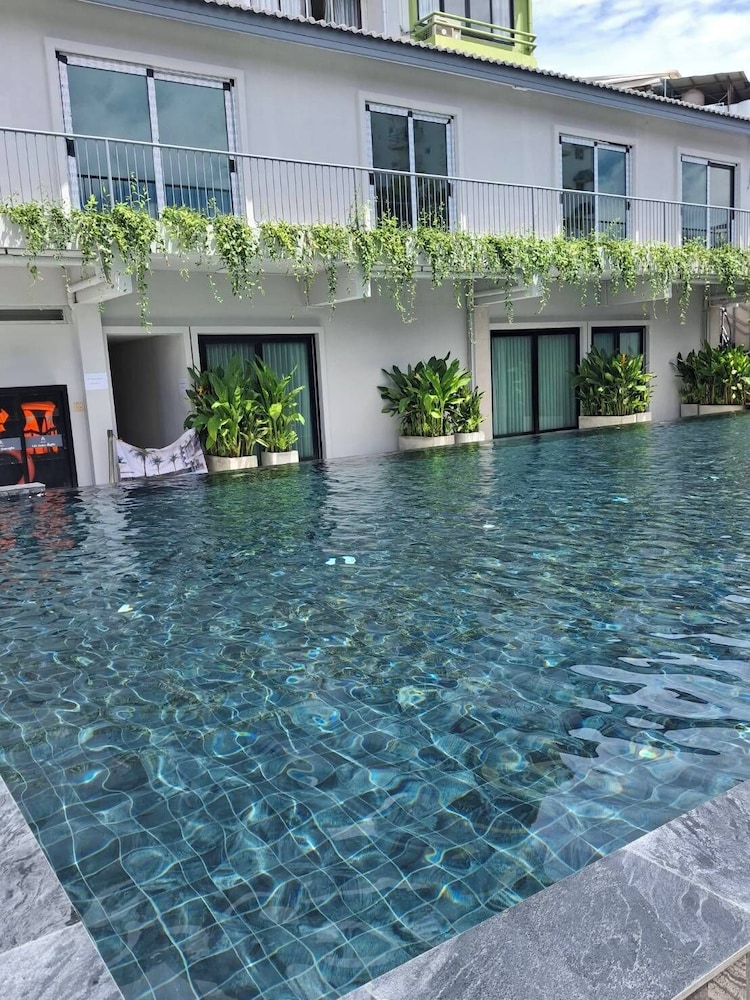 Marine Plaza Hotel Pattaya 44/50