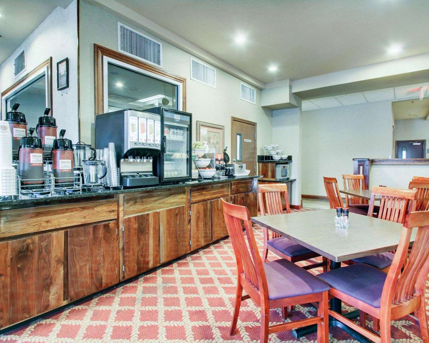 restaurant cafeteria