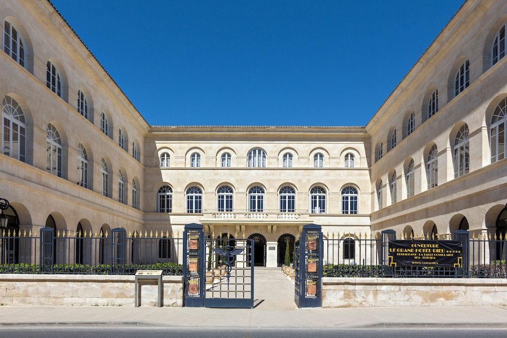 SOWELL Grand Hotel Dieu 24/38