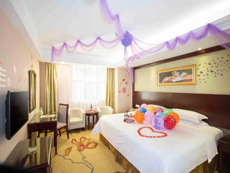 Vienna Classic Hotel (Huizhou Dahuxi) 20/39