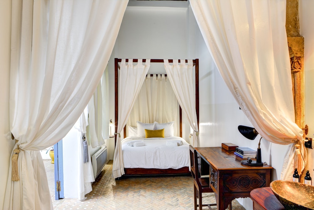 ROOM, DOUBLE BED, PRIVATE BATHROOM