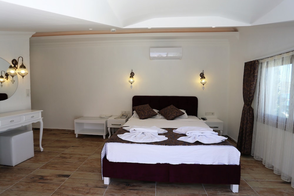 Cennet Life Hotel 13/59