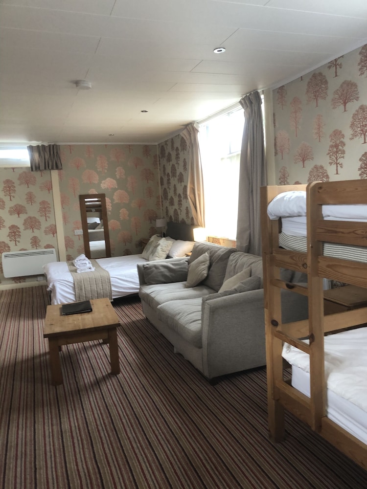The Dog and Partridge Country Inn 28/50
