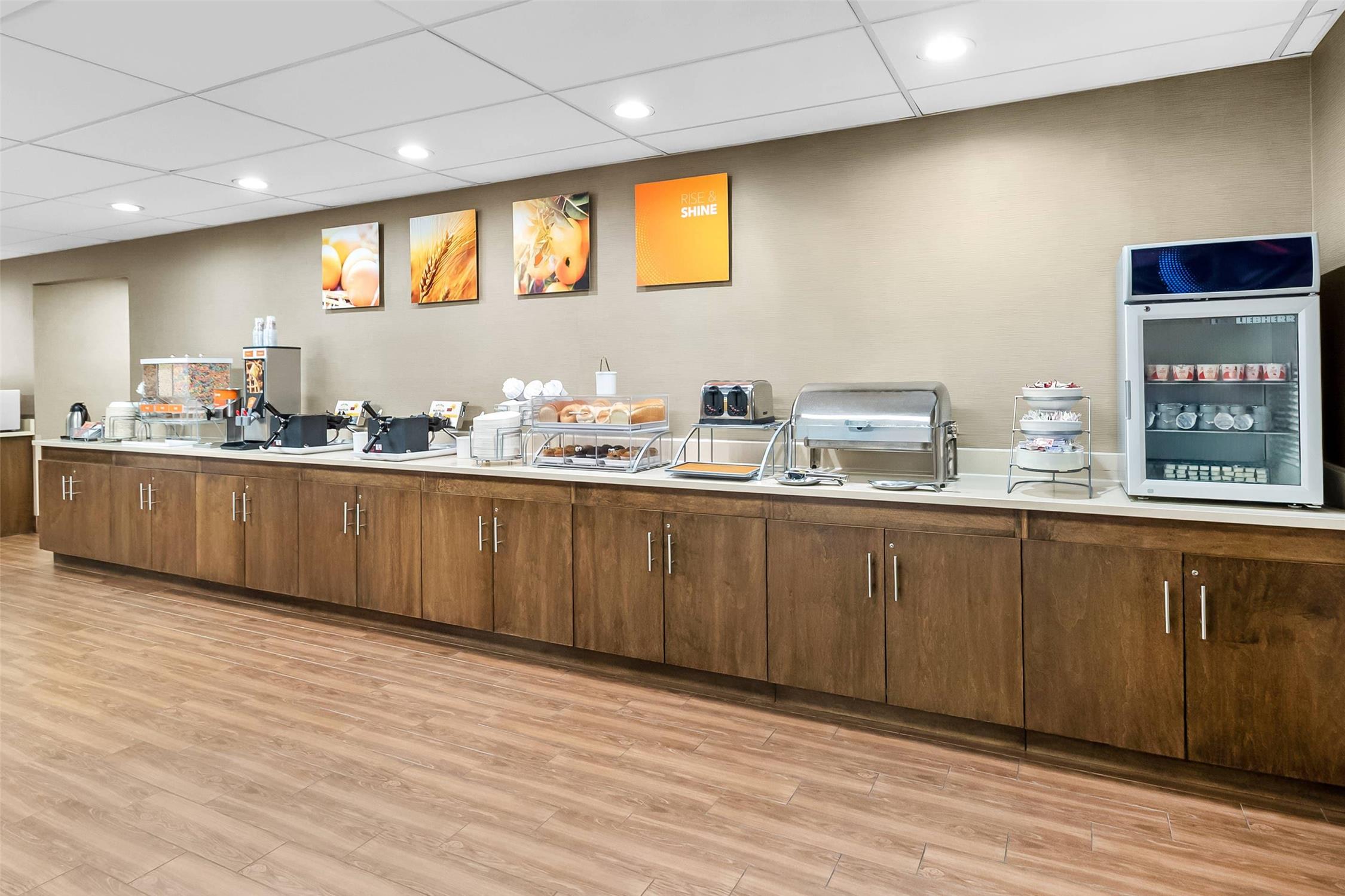 Comfort Suites Near Potomac Mills 19/50