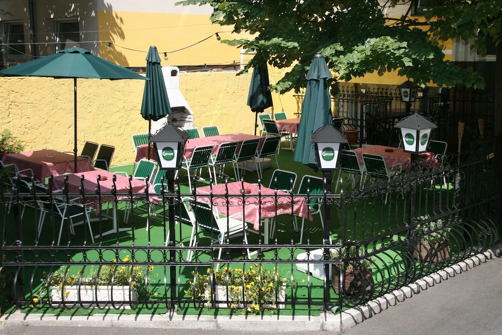 Appartementhotel Marien-Hof 48/52