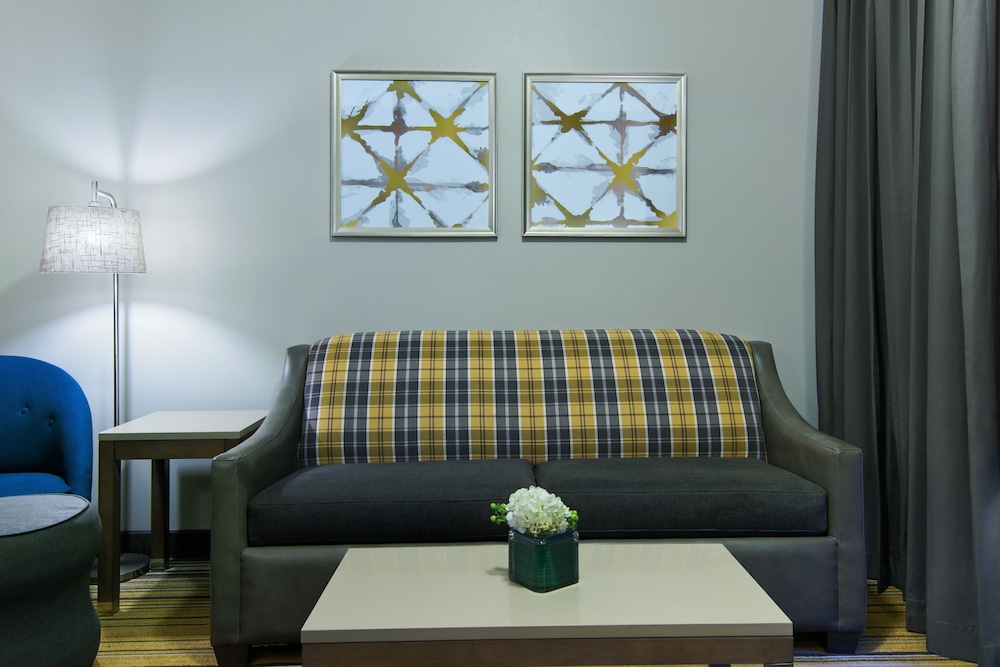 Oxford Suites Downtown Spokane 28/55