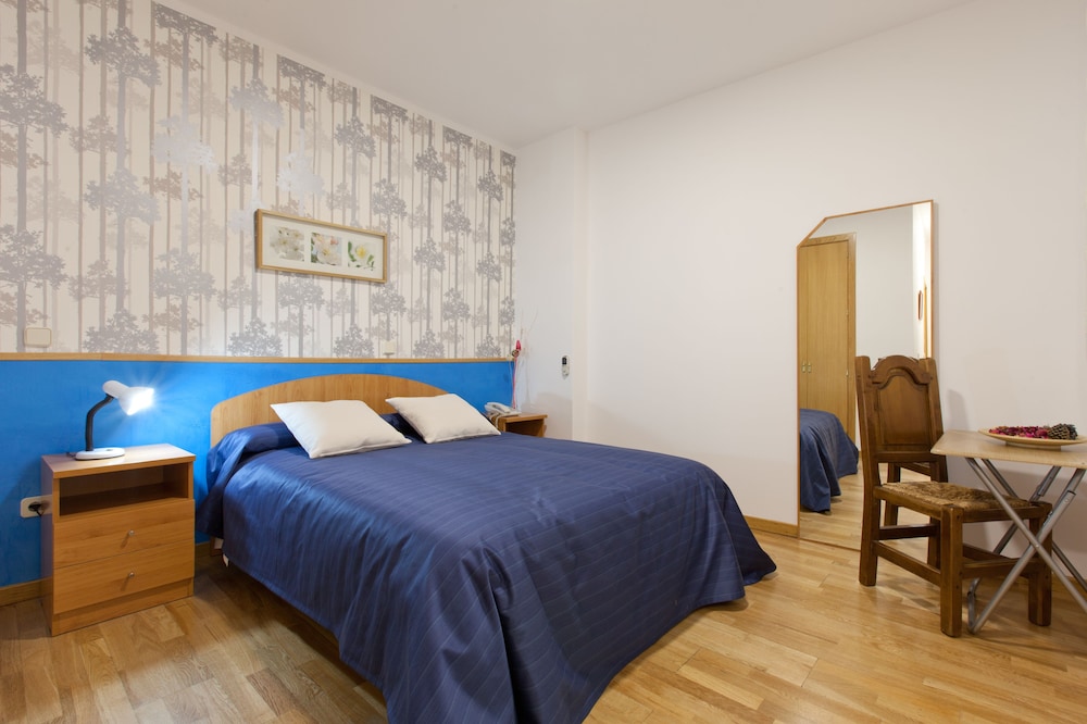 HOSTAL MONTALOYA 13/68